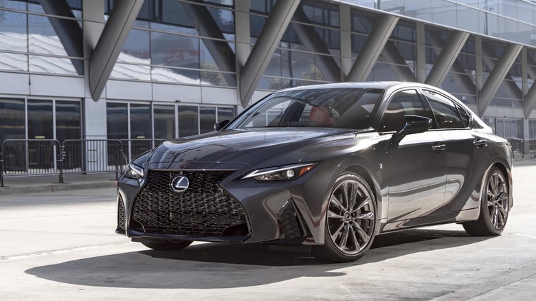 2024 Lexus IS 300
