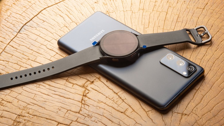 Galaxy Watch4 on Samsung smartphone