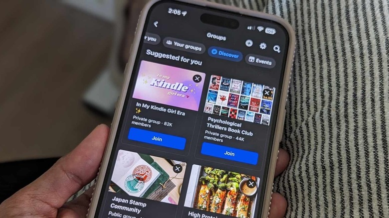 Facebook app group suggestions