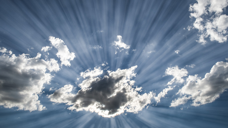sun rays clouds