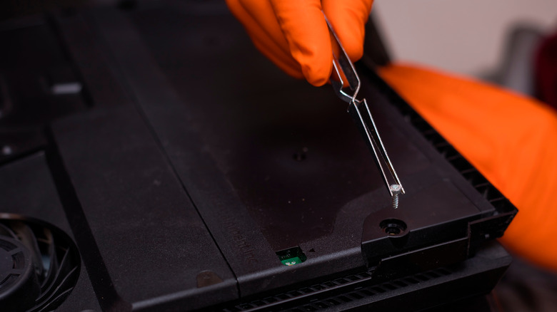 Disassembling a PlayStation 4
