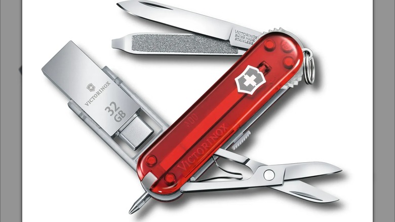 swiss army knife with USB