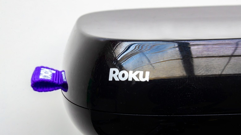 Roku streaming box sideshot