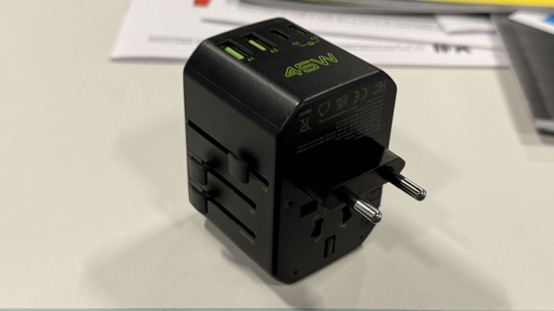Epicka Pulse 45W Universal Travel Adapter