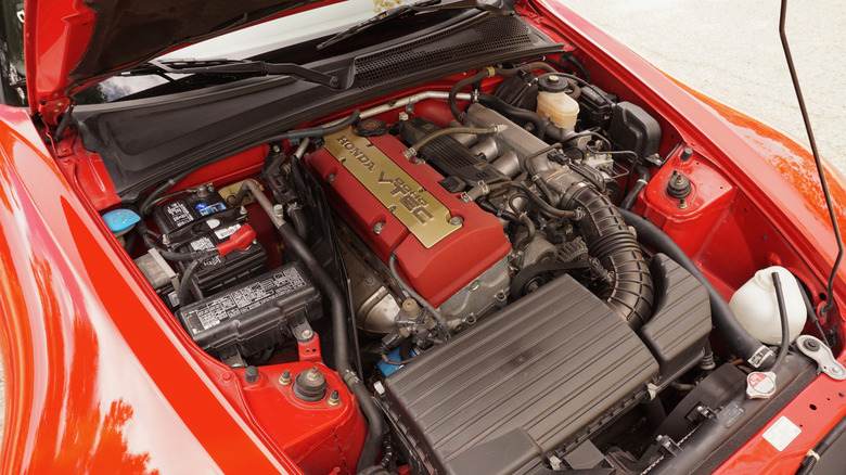 Honda S2000 engine bay