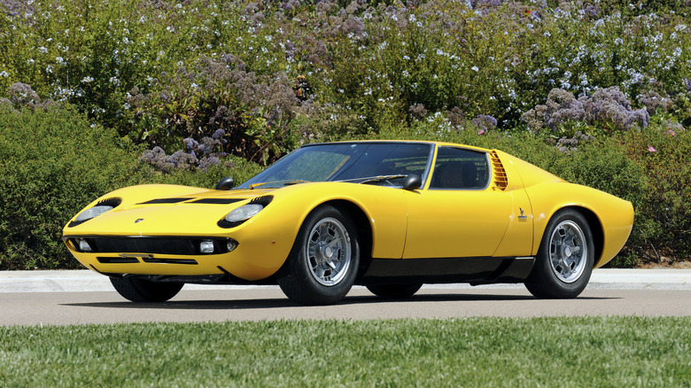 Yellow Lamborghini Miura P400 S