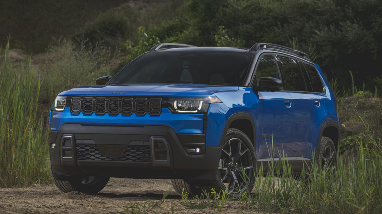 2026 Jeep Cherokee front 3/4 view