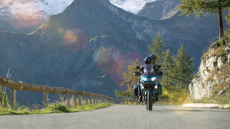 Kawasaki Versys 650 being ridden on a mountain road