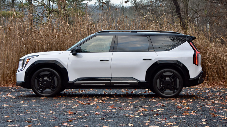 2026 Kia EV9 profile view.
