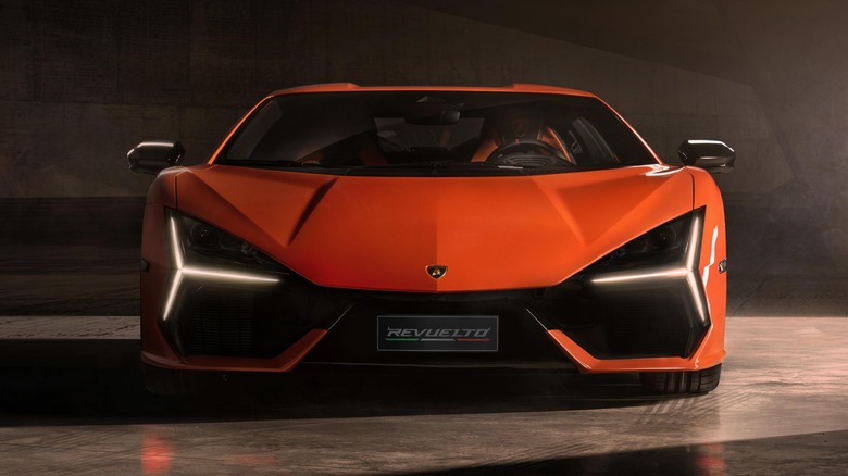 Lamborghini Revuelto front closeup
