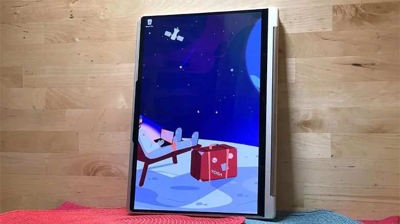 Lenovo Yoga 9i Gen 8 folded