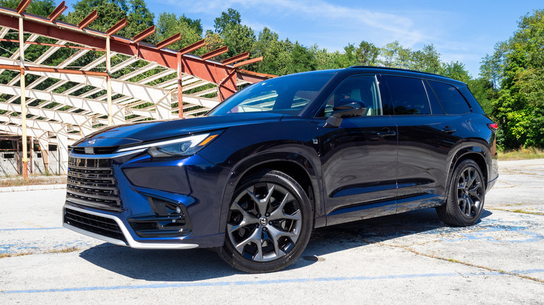 2025 Lexus TX 500h driver's side profile