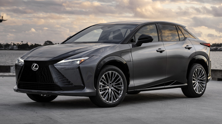 2025 Lexus RZ 450e