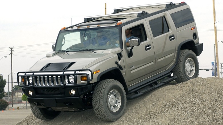 H2 Hummer off-road