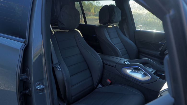2026 Mercedes-Benz GLS 450 4MATIC front seats