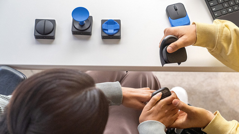 Microsoft adaptive mouse fitting