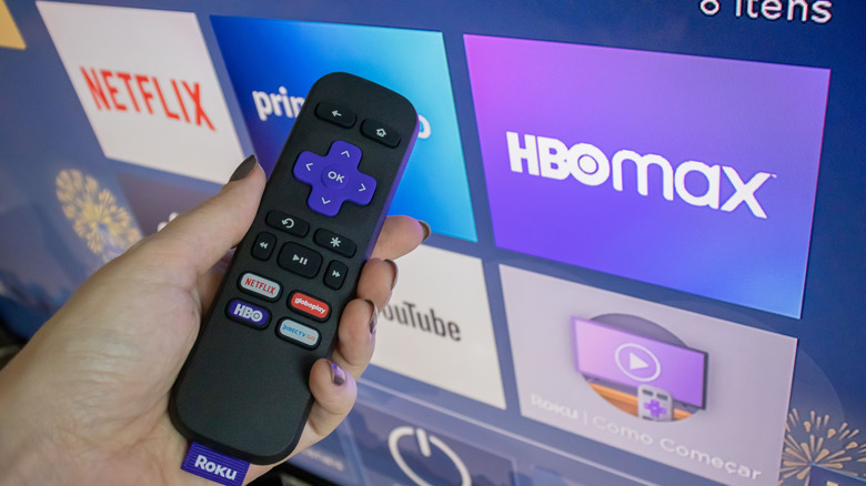 Roku remote pointing at a TV