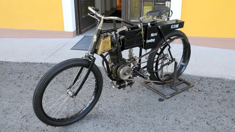 The Orient 2.25 HP Aster around 1900
