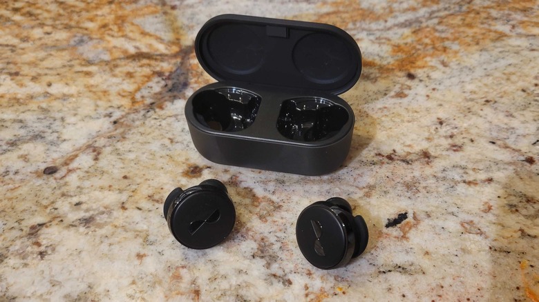 The NuraTrue Pro buds And case