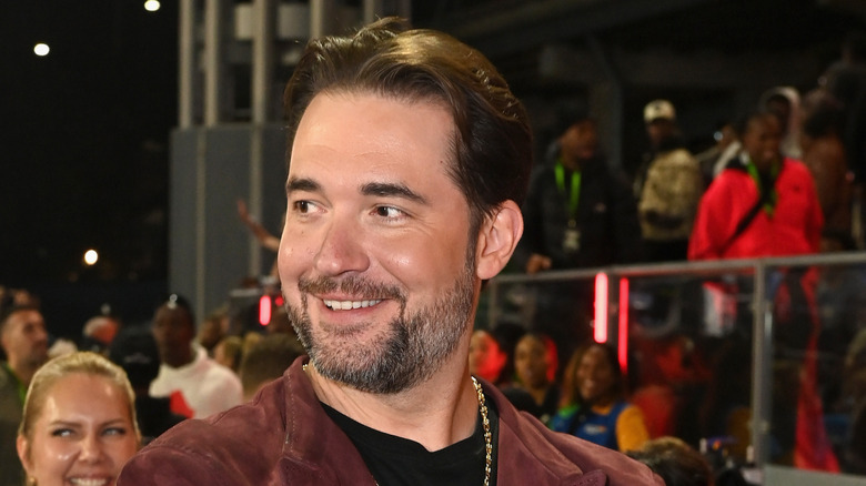 Alexis Ohanian smiling at an event