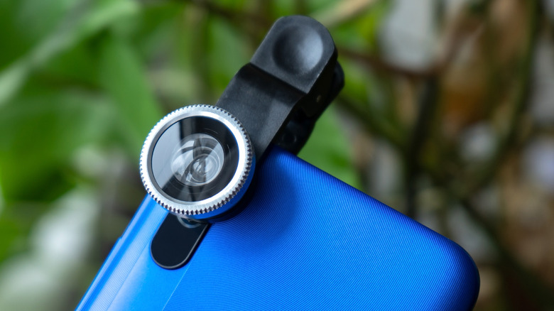 Clip on camera lens smartphone