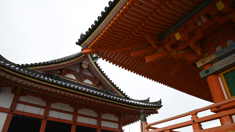 Japanese buildings made with Sashimono techniques