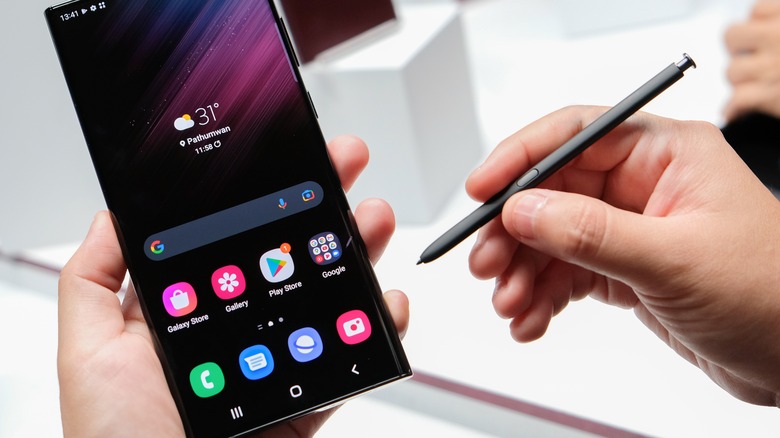 Samsung Galaxy smartphone used with stylus