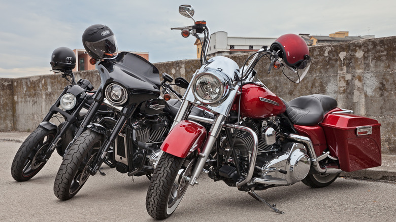 An image of Harley-Davidson bikes