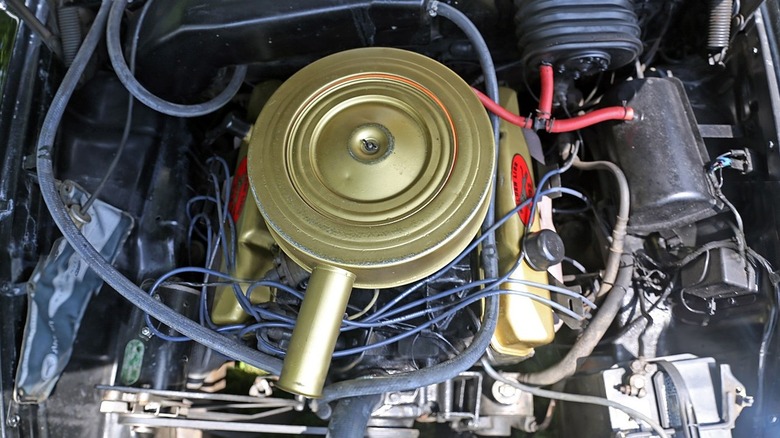 Chrysler Golden Lion V8 engine