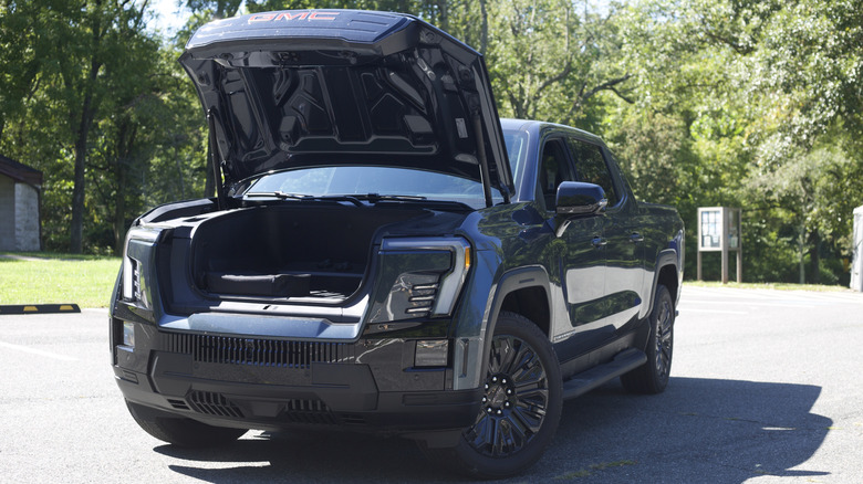 GMC Sierra EV frunk
