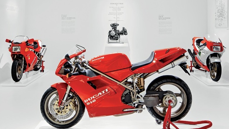 Ducati 916