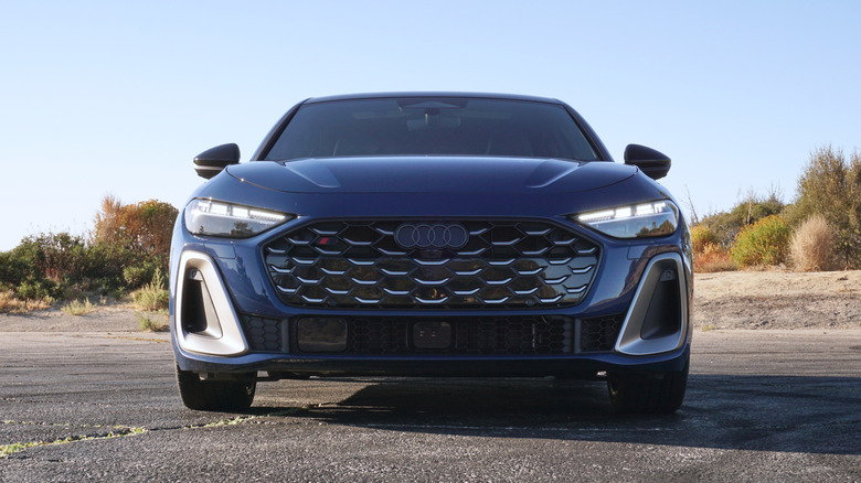 2025 Audi S5 front grille