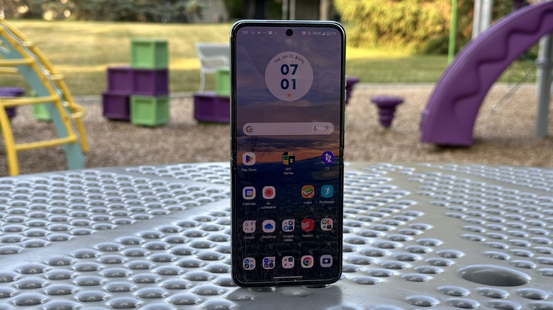 motorola razr+ phone