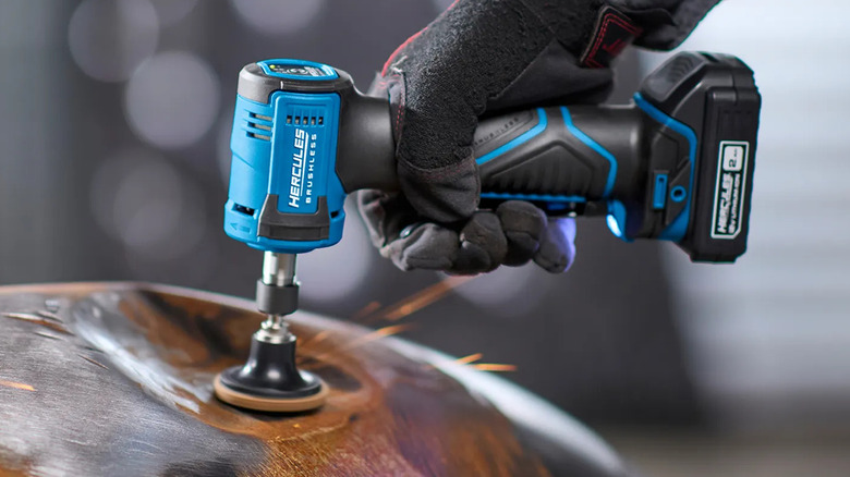 Hercules right angle die grinder in action