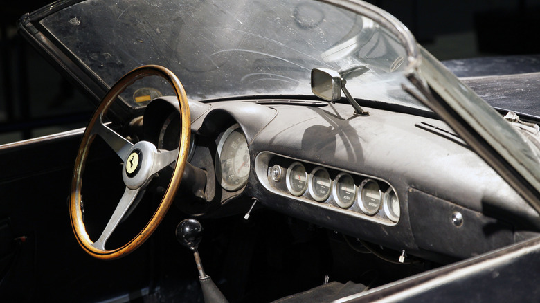 Ferrari 250 GT California dusty interior