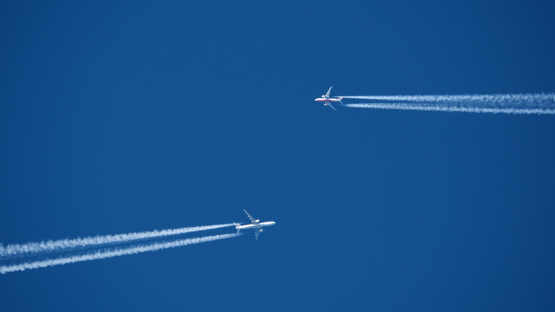 two commercial planes passing each other