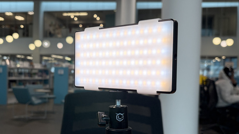 LumeCube RGB Pro light