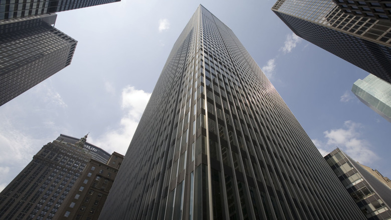 Low-angle photograph of 270 Park Avenue (1960-2021 building)