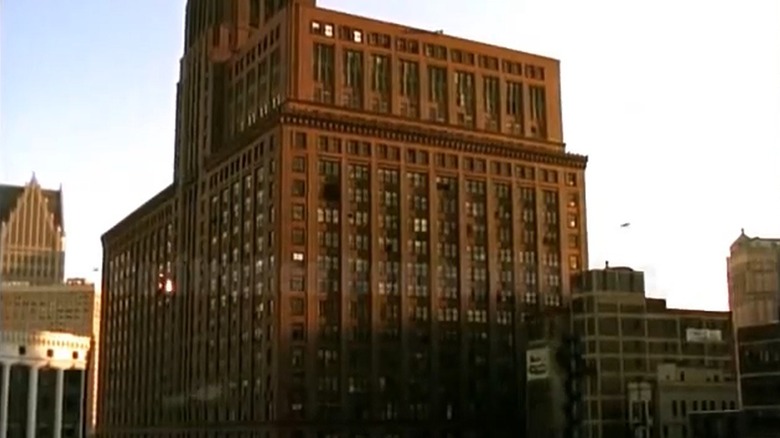 J.L. Hudson department store moments before implosion, showing right-side facade