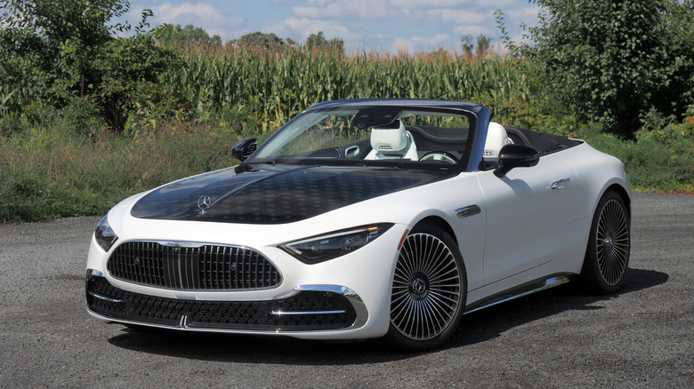 2026 Mercedes-Maybach SL 680 Monogram Series front 3/4 view