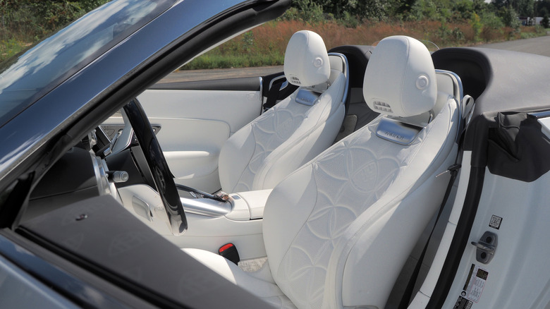 2026 Mercedes-Maybach SL 680 Monogram Series seats