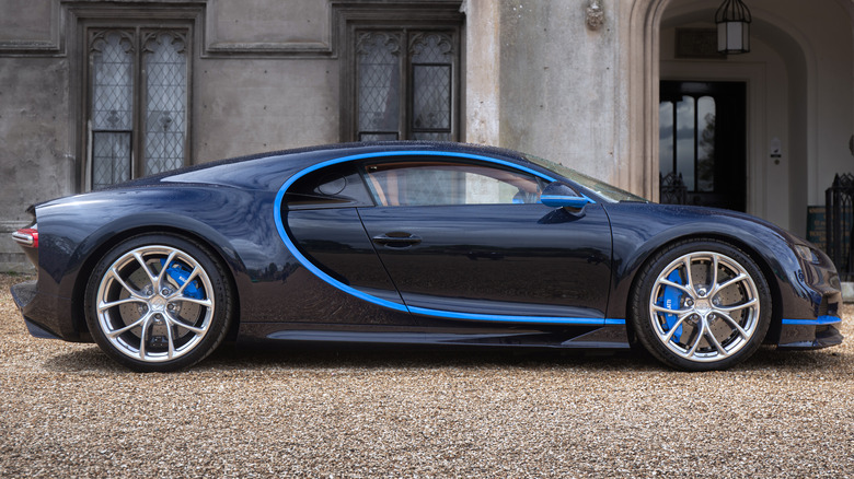 Bugatti Chiron outside a house