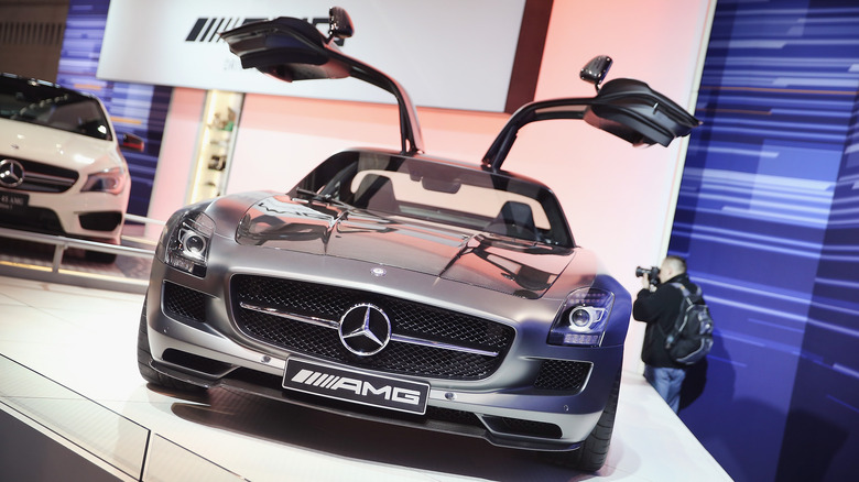 Mercedes-Benz SLS AMG