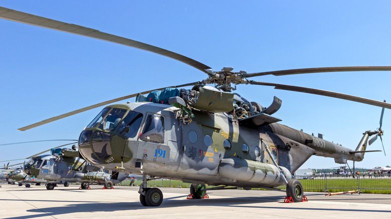 mil mi-17 helicopter tarmac