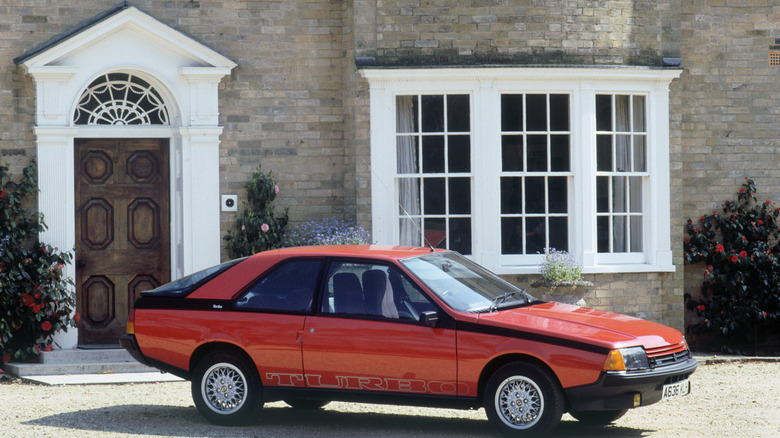 Renault Fuego Turbo parked outside building
