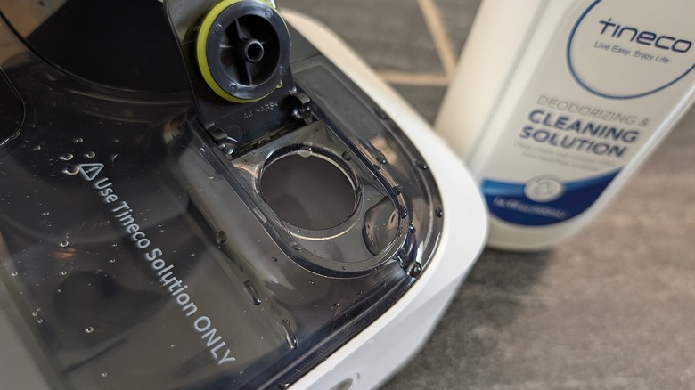 Tineco cleaning solution and vacuum
