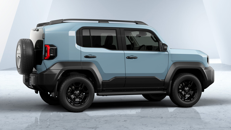Toyota Land Cruiser FJ side view, blue exterior