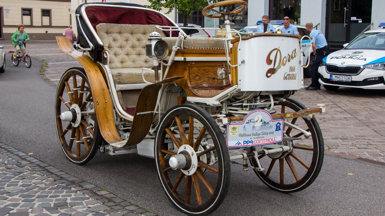 An old electric car