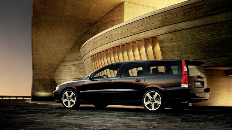 Volvo V70 R