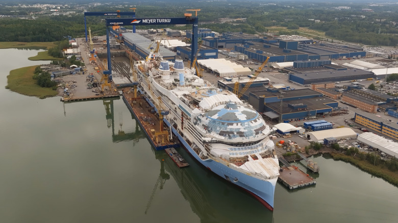 legend of the seas touches water